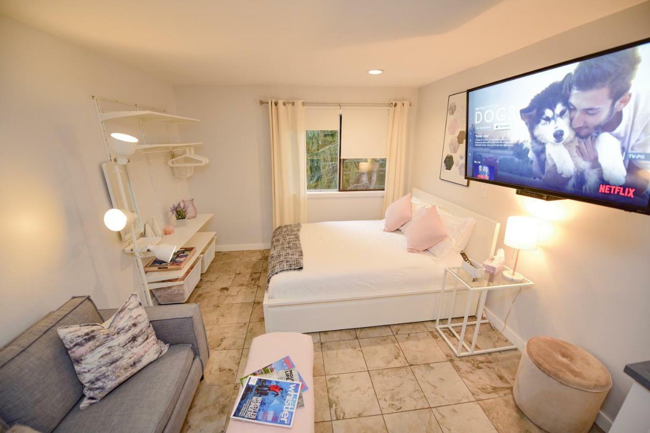 Newly Renovated Whistler Studio Εξωτερικό φωτογραφία